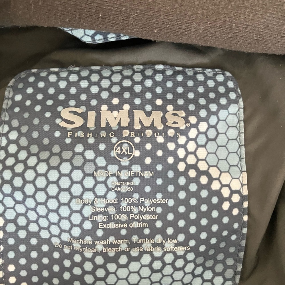 Simms Performance Jacket - Black and Gray